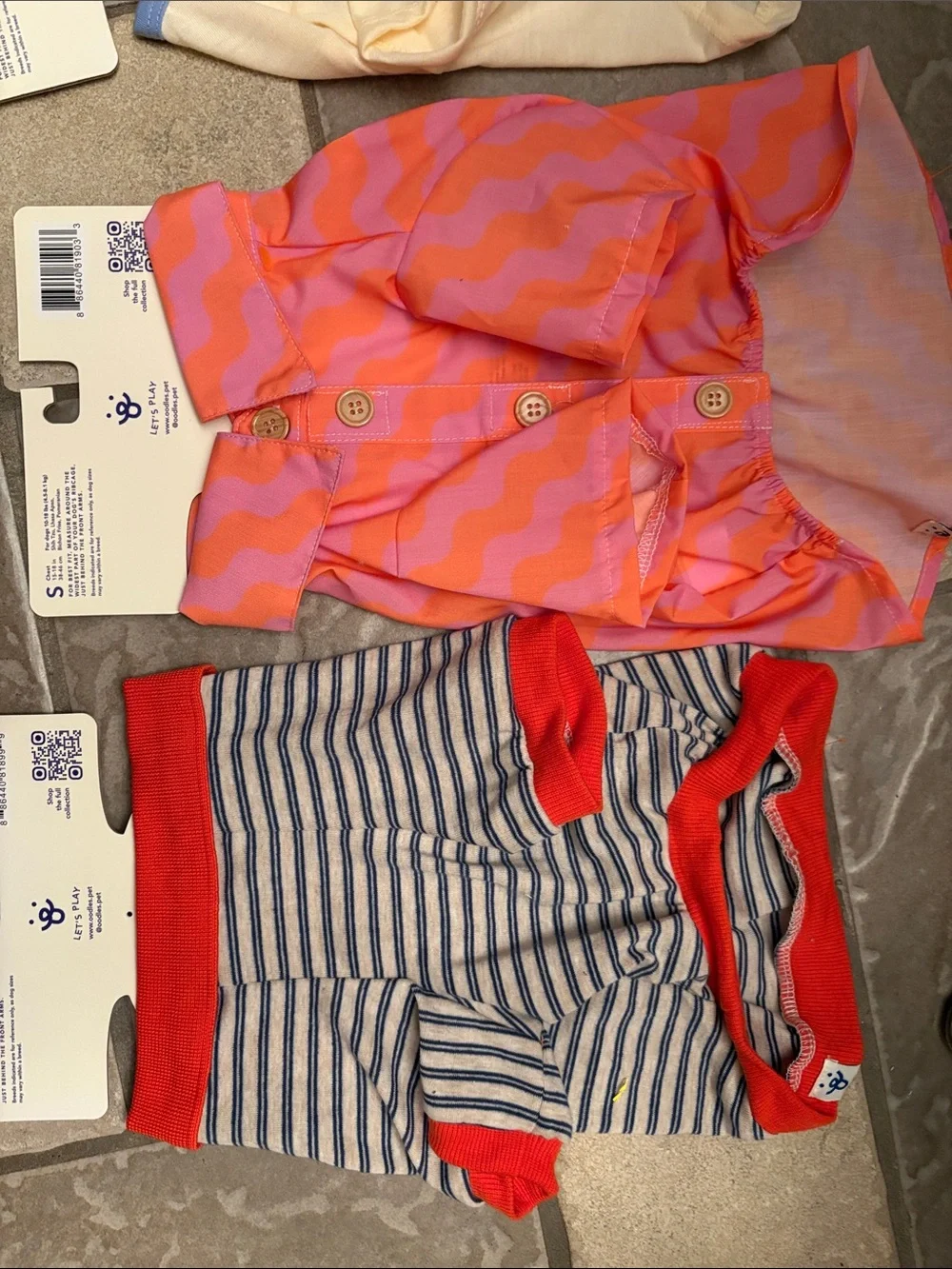 New lot six pieces of dog clothing, dog shirts size small fits 10 to 18 LBS